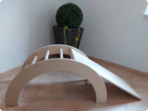 Kletterbogen mit Rutschbrett Kletterbogen und Rutschbrett